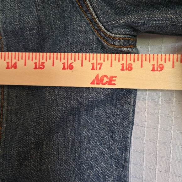 Old Navy Womens Denim Jacket Size M - Picture 4 of 7